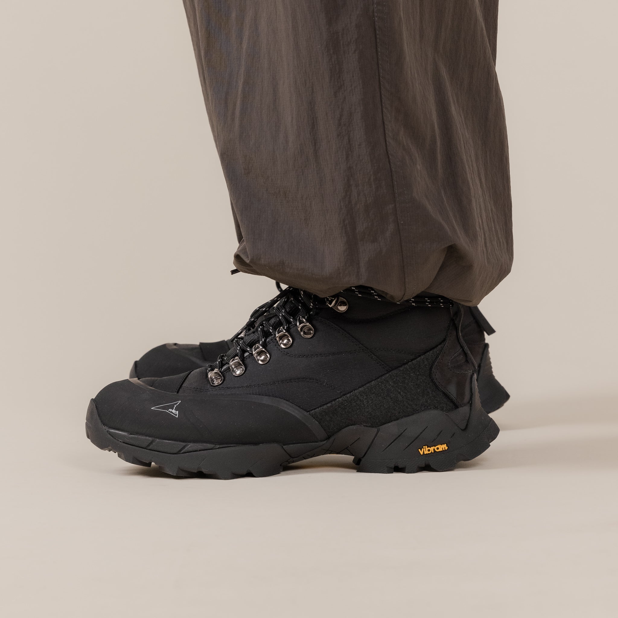 Roa Hiking - Updated Strap Hiking Boots - Black | T.T.O.O