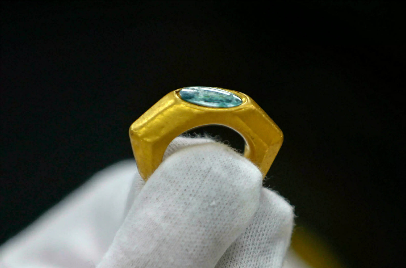 Ancient Gold Ring The Symbol Of The "Good Shepherd" 