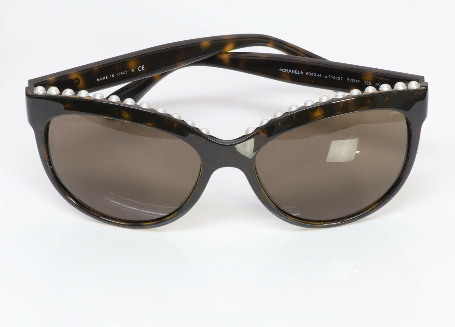 oversættelse aflange skuffe CHANEL 6040 Freshwater Pearls Brown Cat-Eye Sunglasses