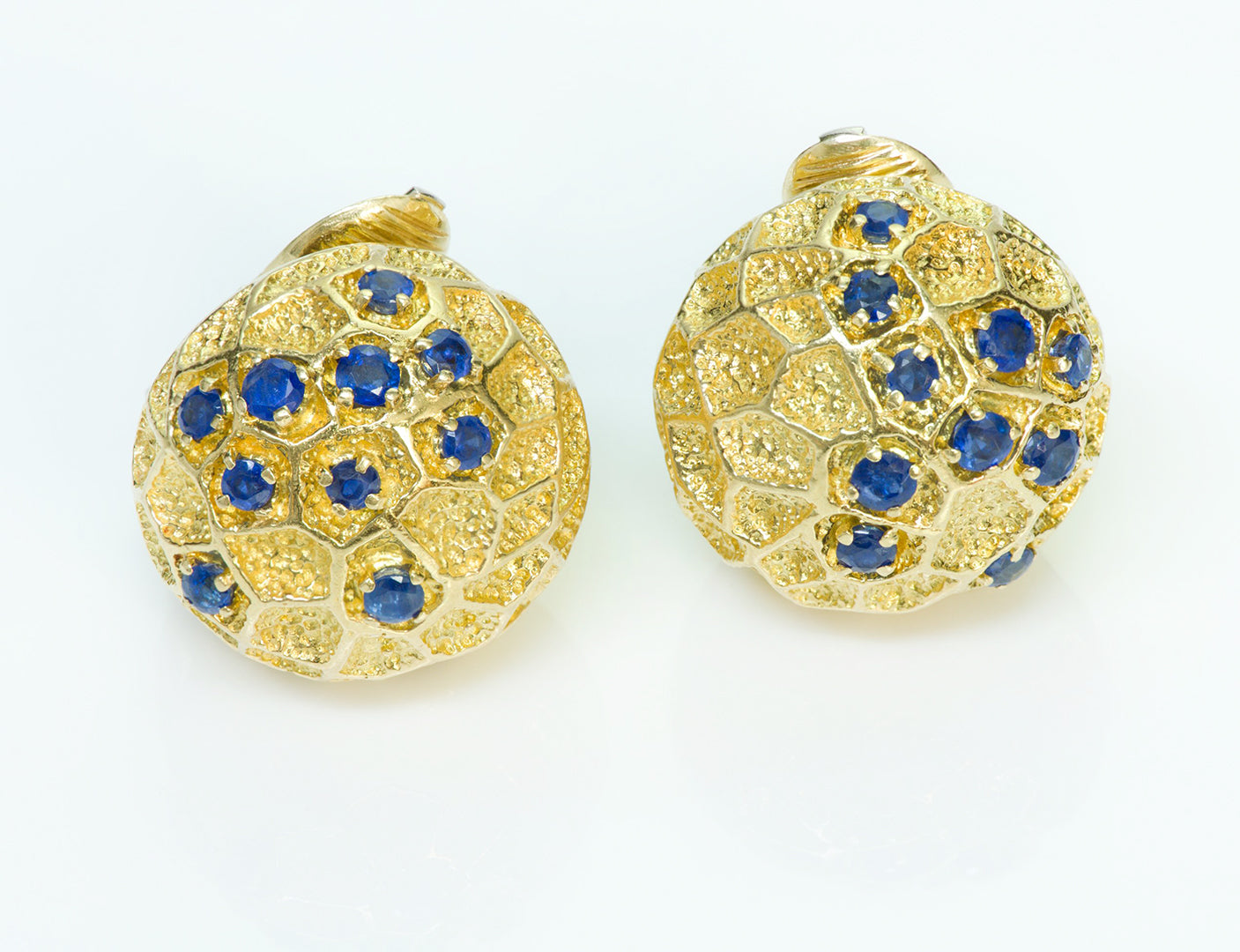 cartier-gold-sapphire-earrings