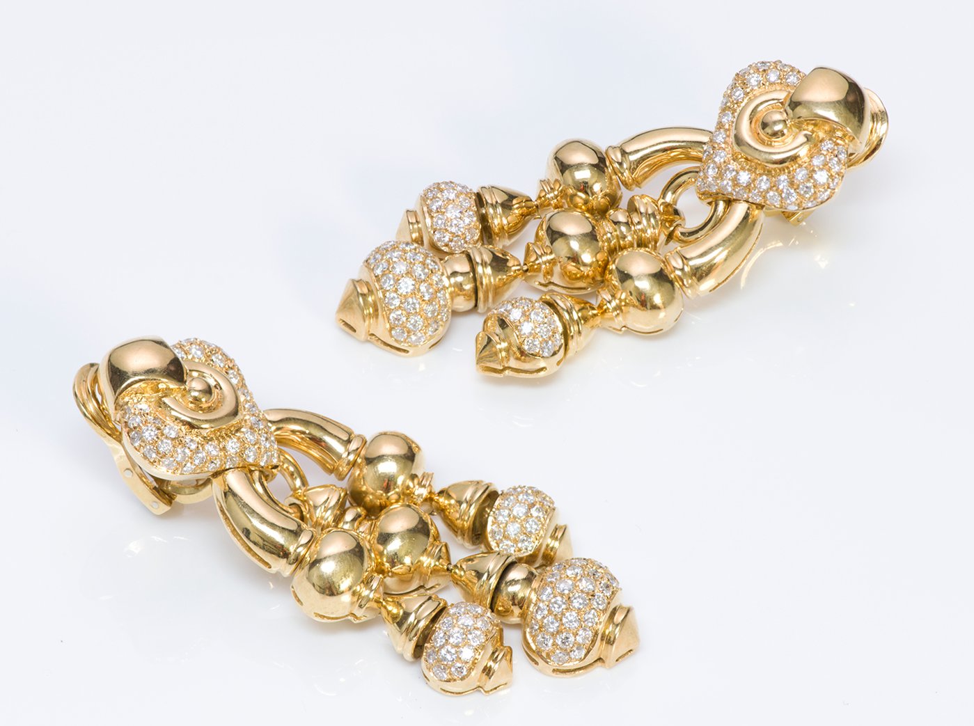 chandelier-gold-diamond-earrings