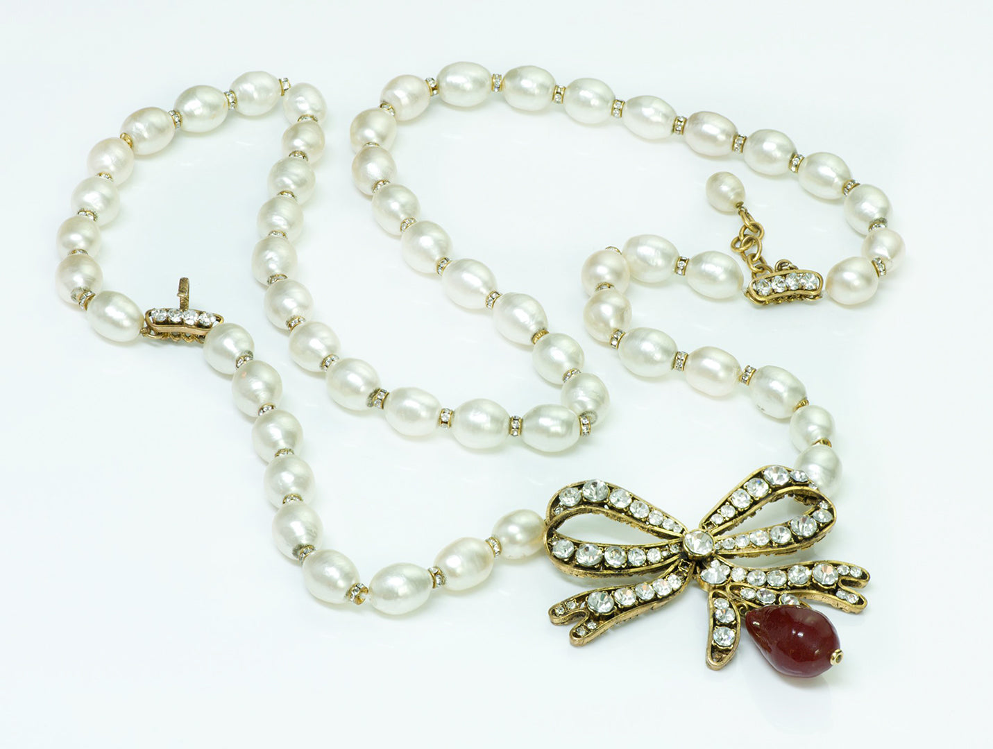COCO CHANEL Vintage Necklace – Coco Alea Hawaii
