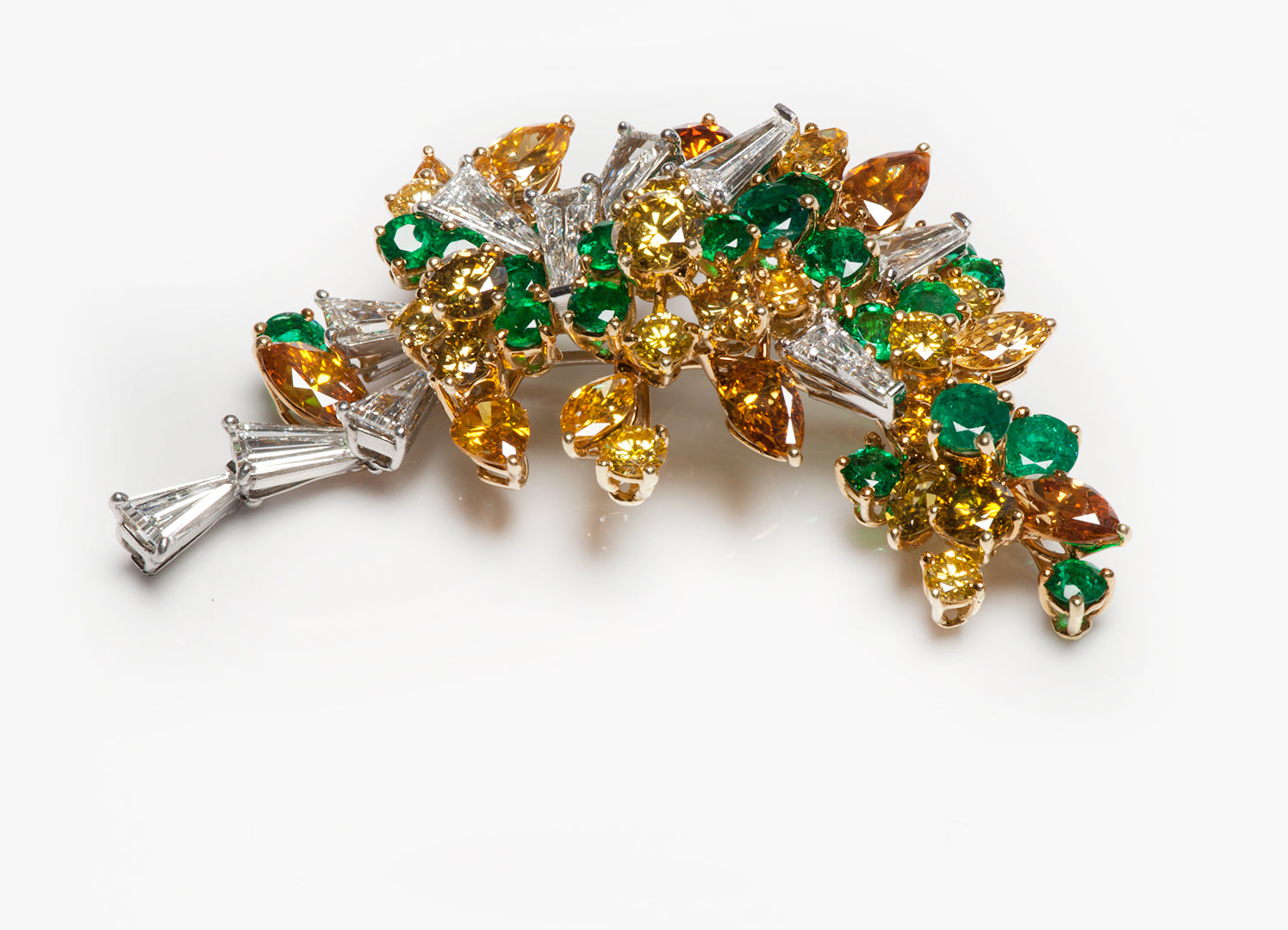 natural-fancy-diamond-emerald-modernist-brooch