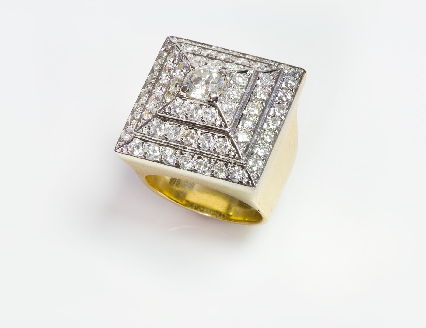 vintage-18k-gold-diamond-pyramid-ring