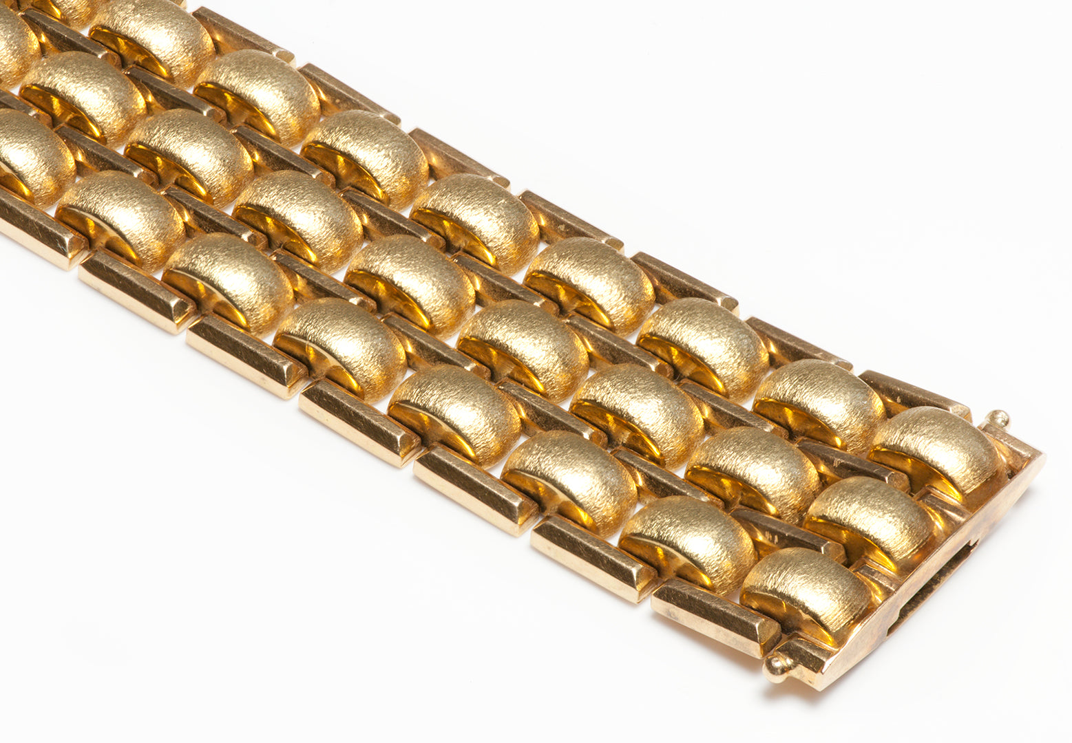 wide-18k-yellow-gold-link-bracelet