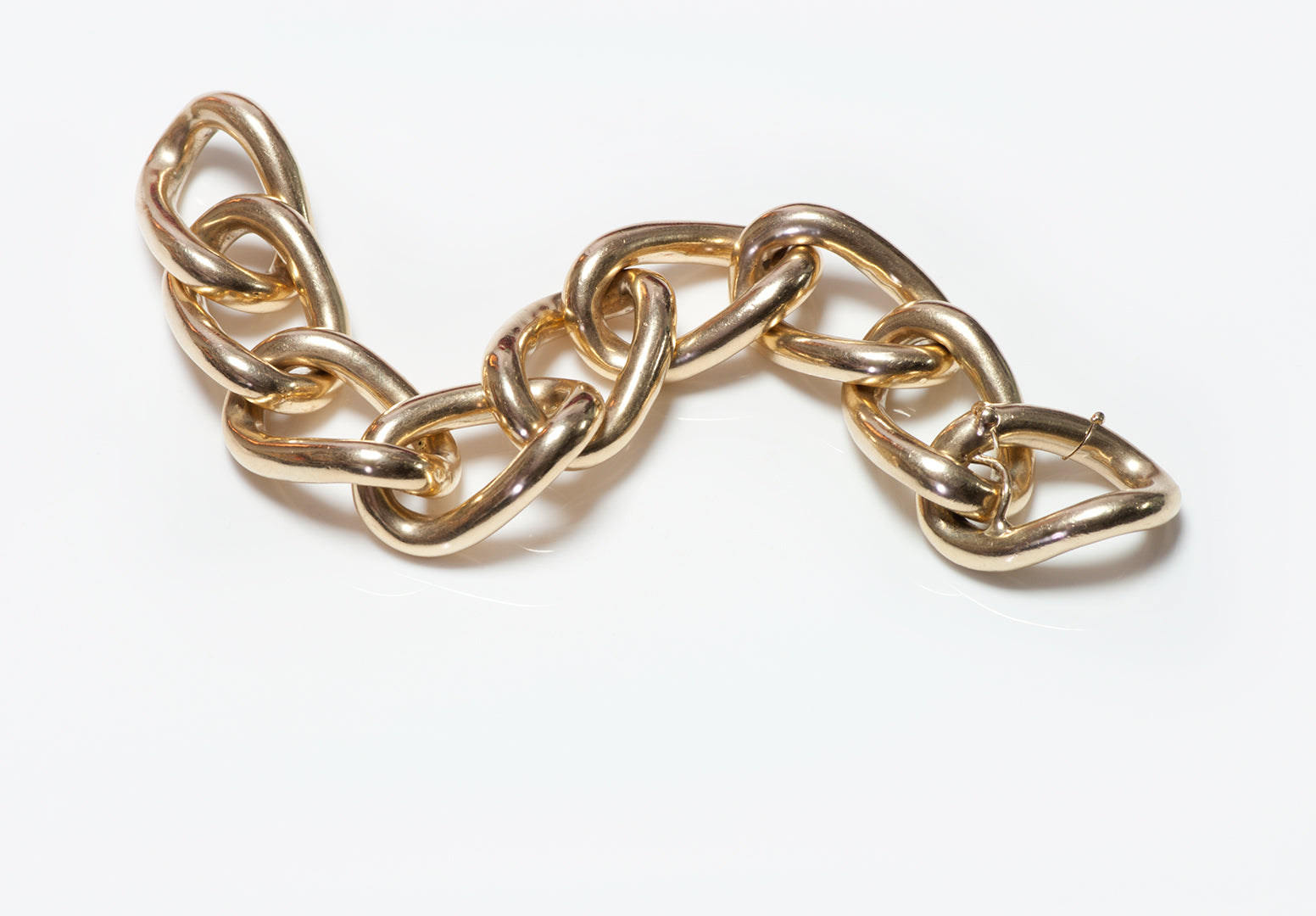 vintage-chunky-chain-link-gold-bracelet