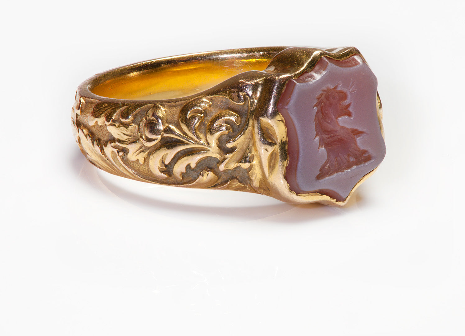 18k-gold-shield-shaped-agate-intaglio-ring