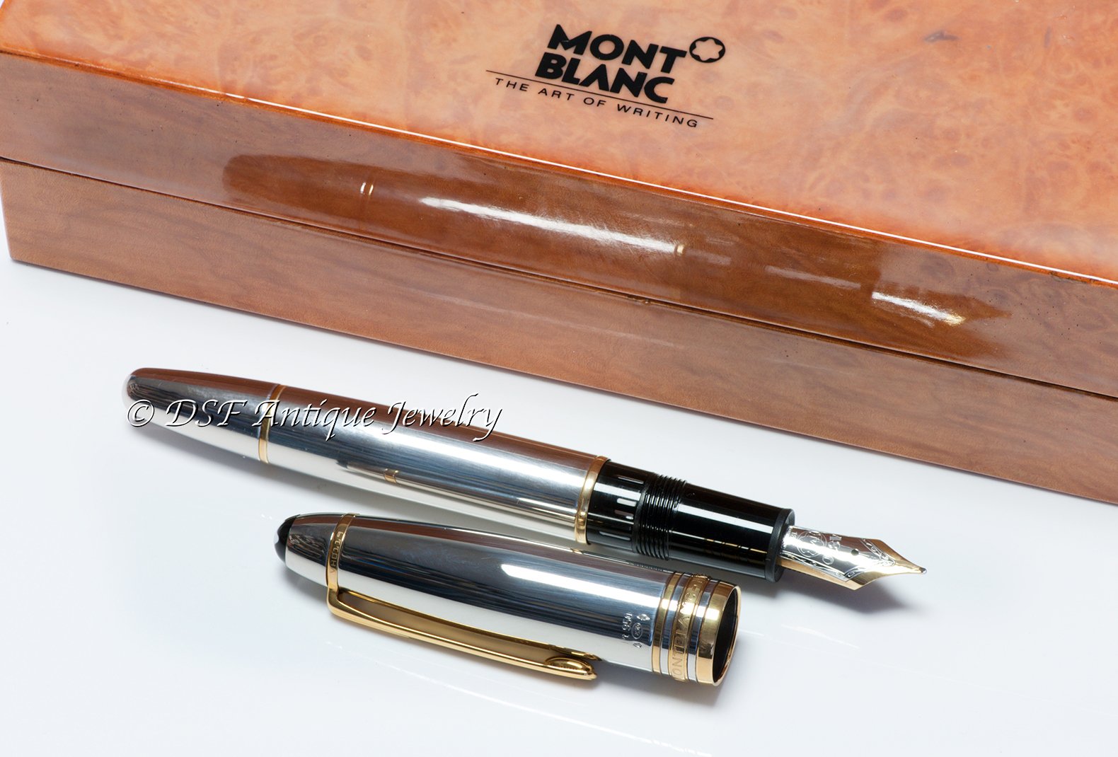 Montblanc Meisterstuck Solitaire Platinum Fountain Pen