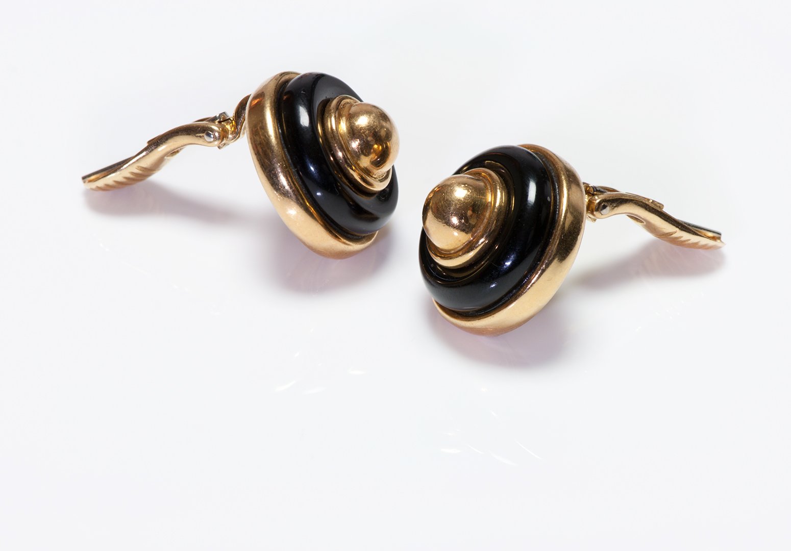tiffany-co-onyx-18k-gold-button-dome-clip-earrings