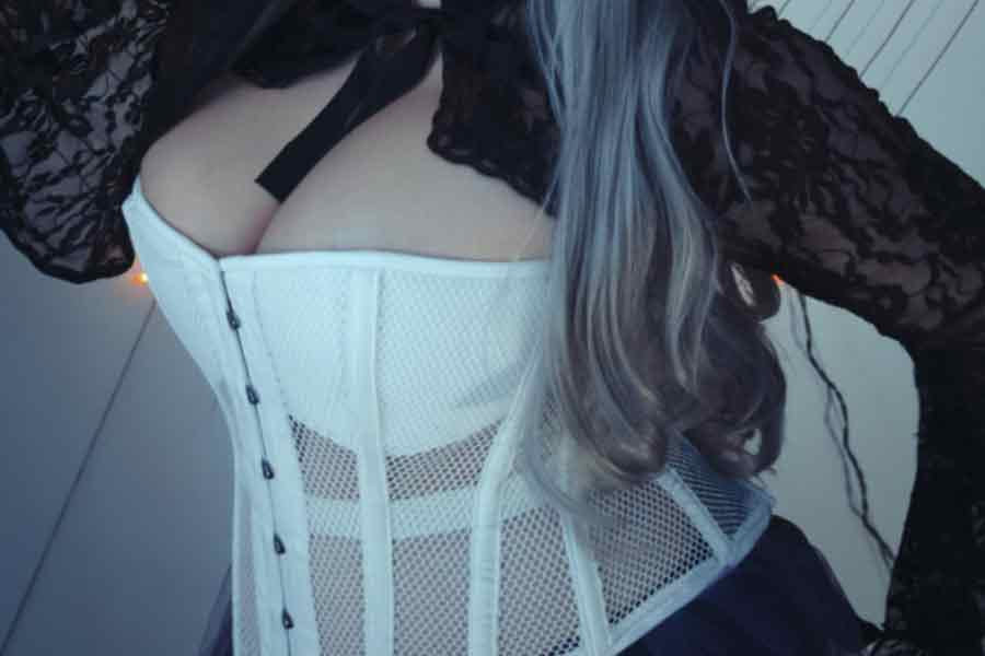wedding corset with cups