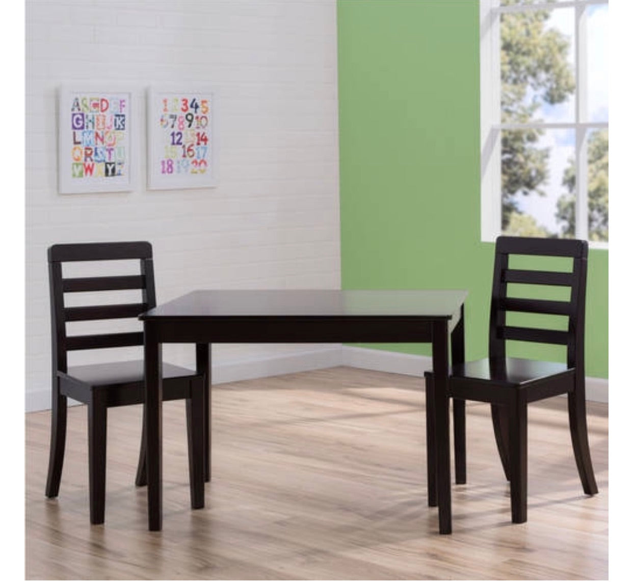 delta children gateway table and 2 chairs set