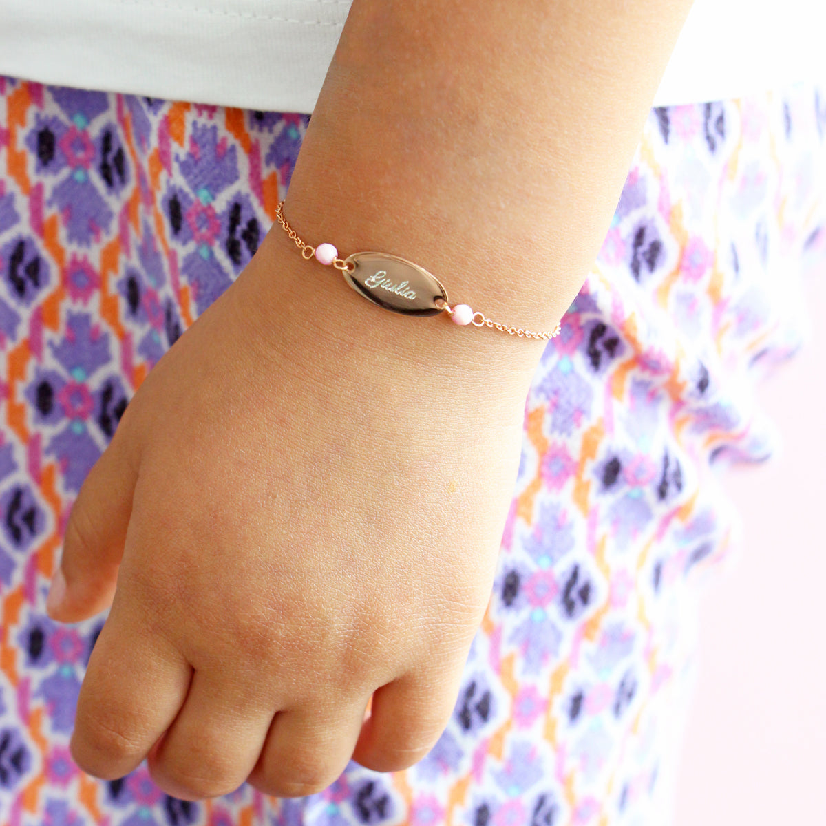 Children's bracelet with plate and pink stones - Io&Ro