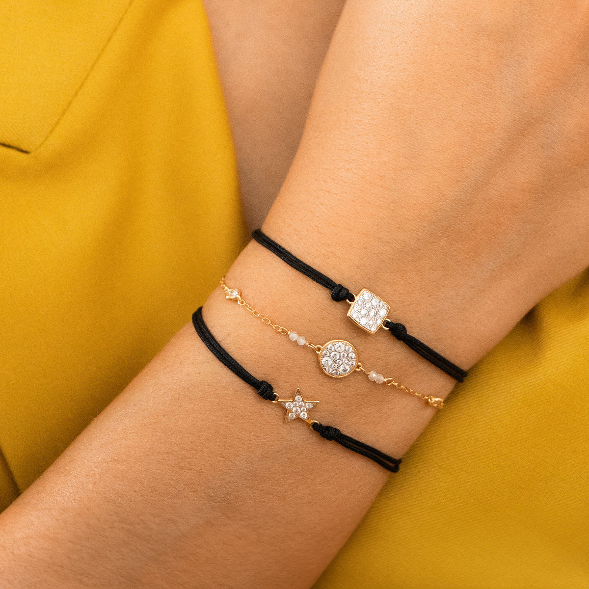Bracelets - Bracelet with fabric cord and small pavé square - STARDUST TEN - 3 | Rue des Mille