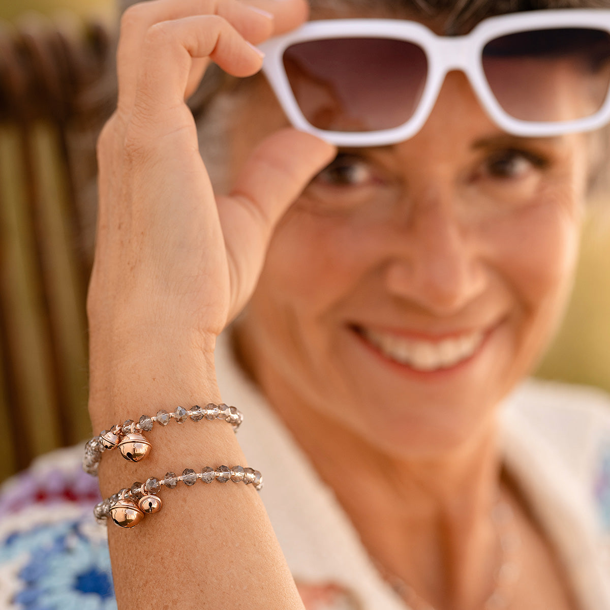 Bracelets - Elastic bracelet smoky grey crystals and bells - Crystal Rainbow - 2 | Rue des Mille