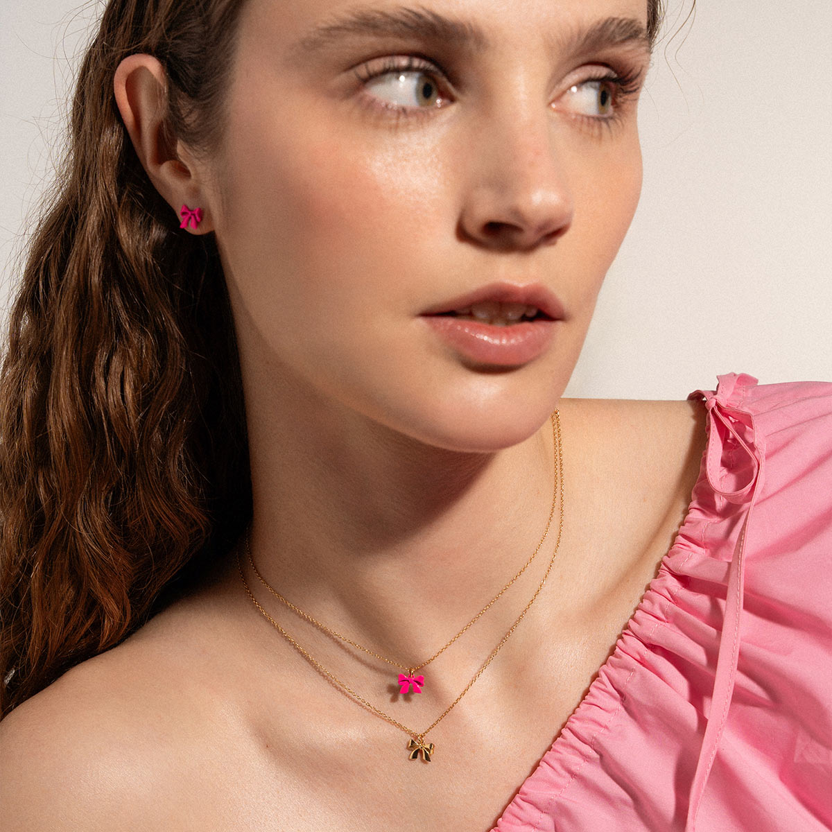 Gargantillas - Collar con lazo chic y esmalte rosa - CANDY BOW - 5 | Rue des Mille