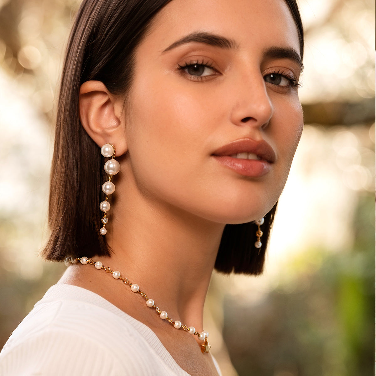 Pair of earrings with a cascade of pearl - WHITESIDE