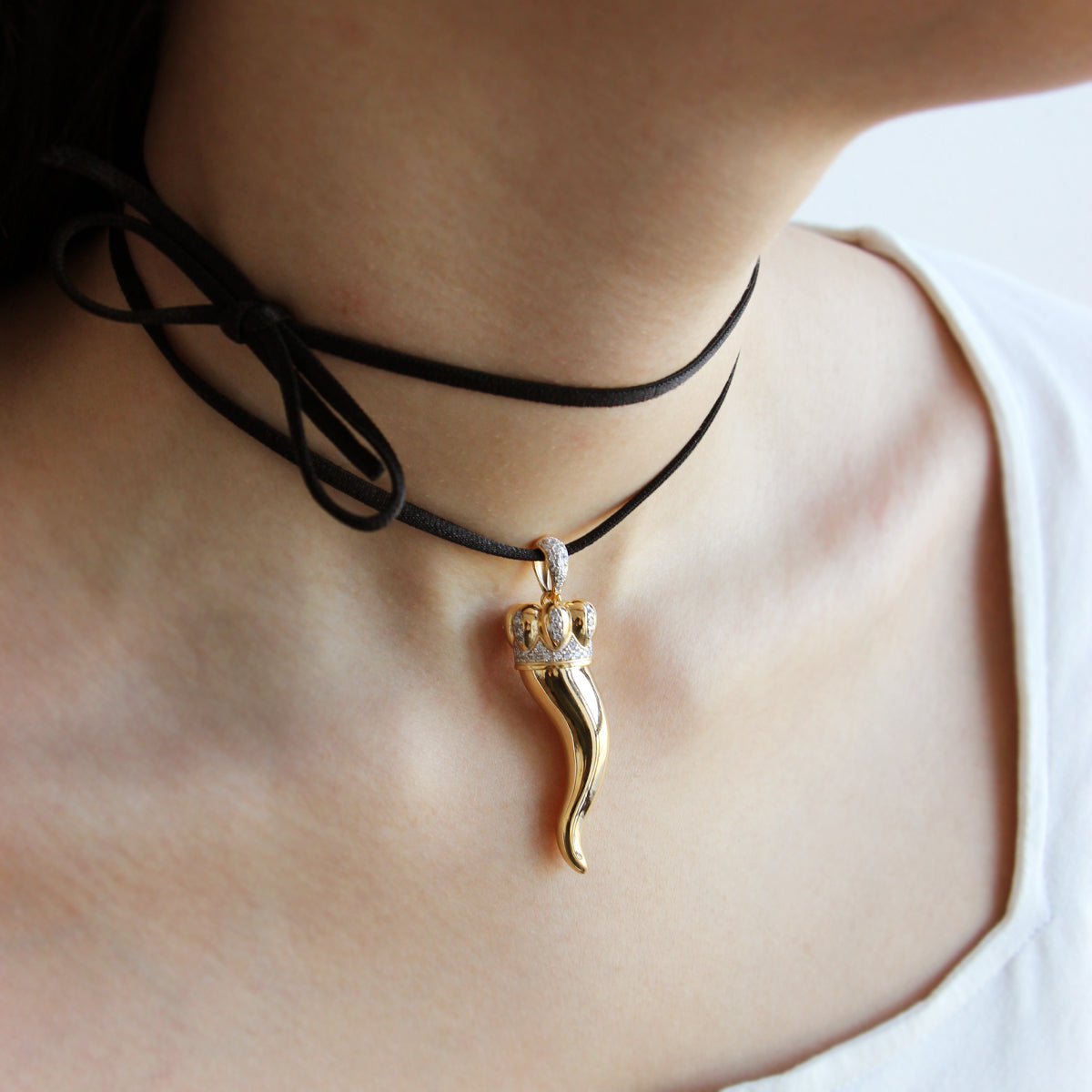 Chokers - Pendant with choker and CORNICELLO XL - AMULETI - 4 | Rue des Mille