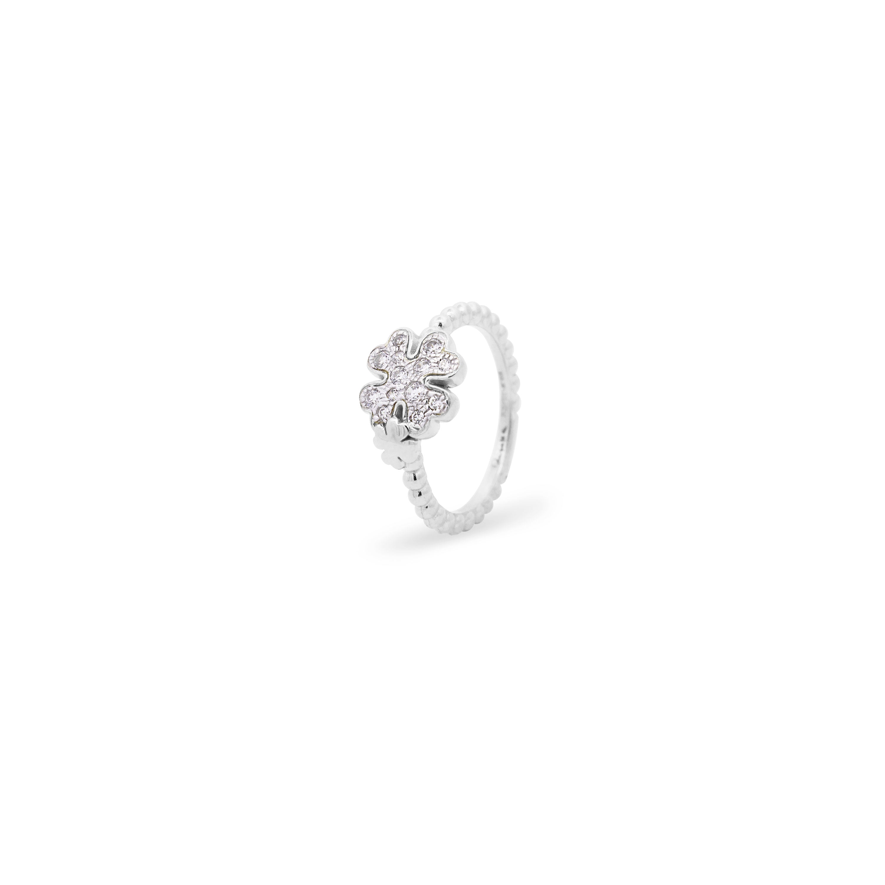 Rings - Ring with an oversized pavé four-leaf clover - STARDUST TEN - 2 | Rue des Mille