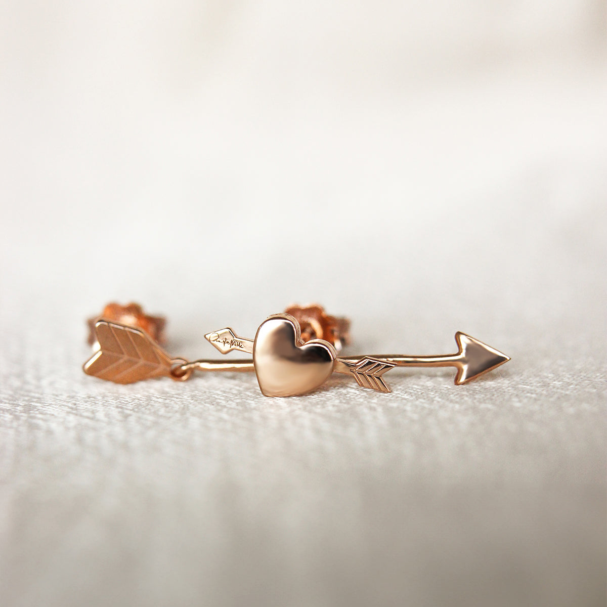 Earrings - Stud with Heart and Arrow Earring - 5 | Rue des Mille
