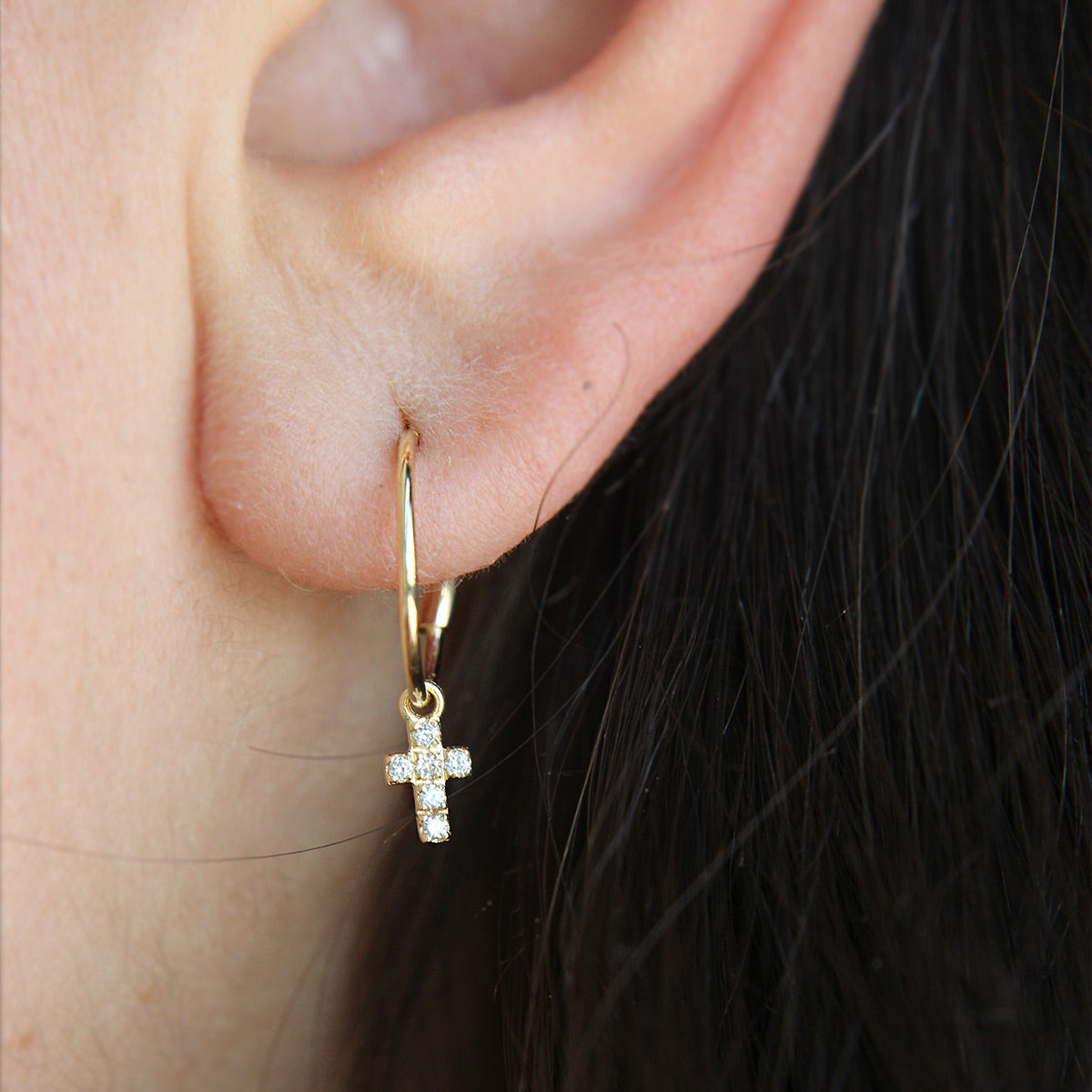 Earrings - Cross mini hoop mono-earring and Lab Grown Diamonds  - ORO18KT - 2 | Rue des Mille