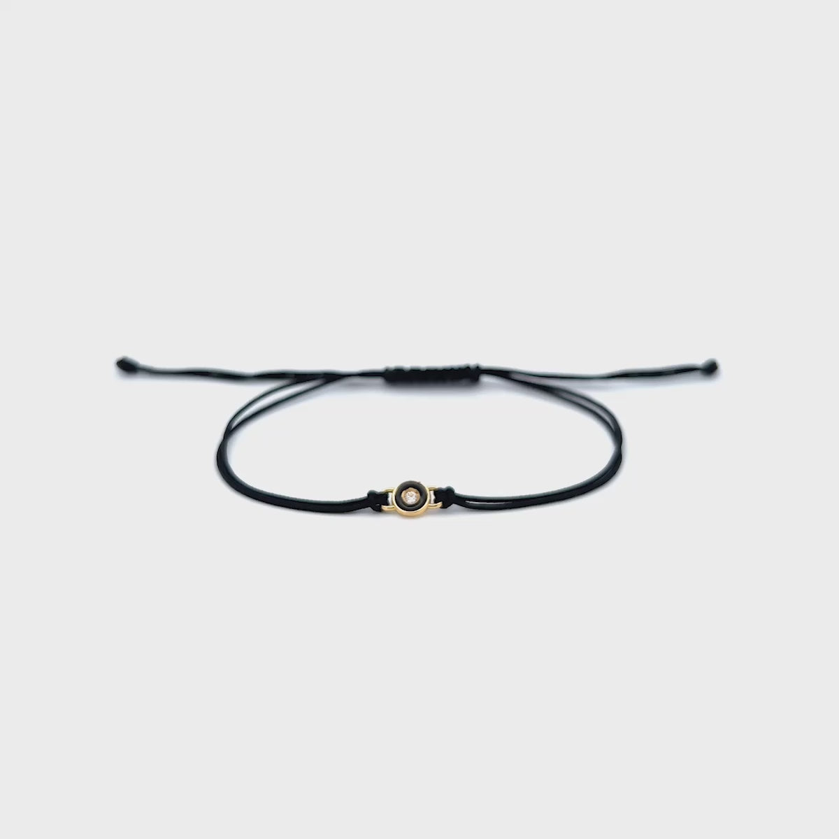 Bracciali - Bracciale tessuto Diamond DOT nero e Diamante Lab Grown - ORO18KT - thumbnail - video - 1 | Rue des Mille