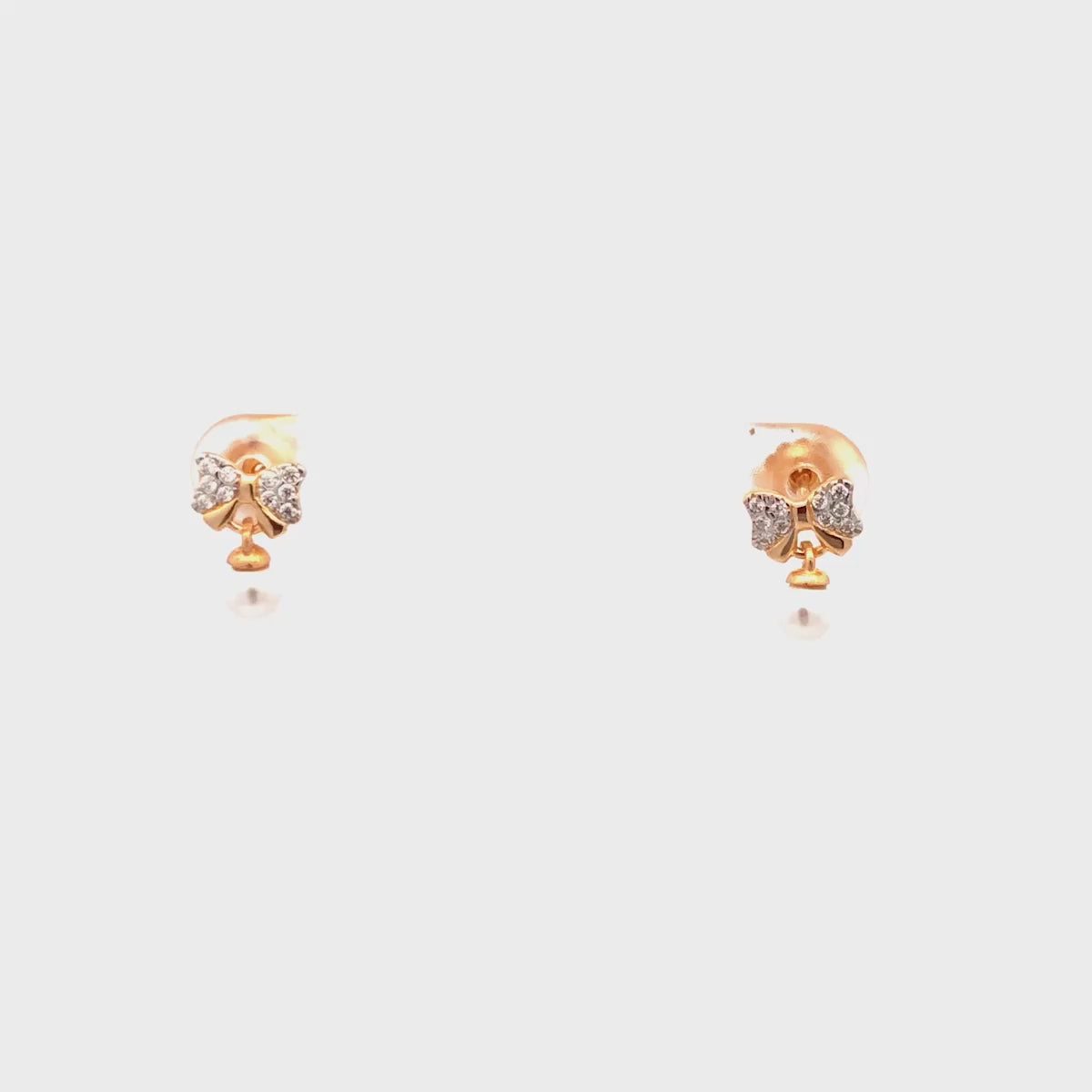 Earrings - Bow zircons lobe earrings - Bow Ton - thumbnail - video - 1 | Rue des Mille