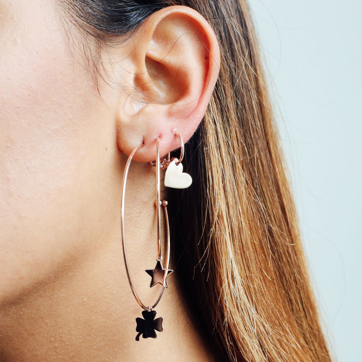 Earrings - Hoop Earrings Micro Pendant - Four-leaf Clove - 7 | Rue des Mille
