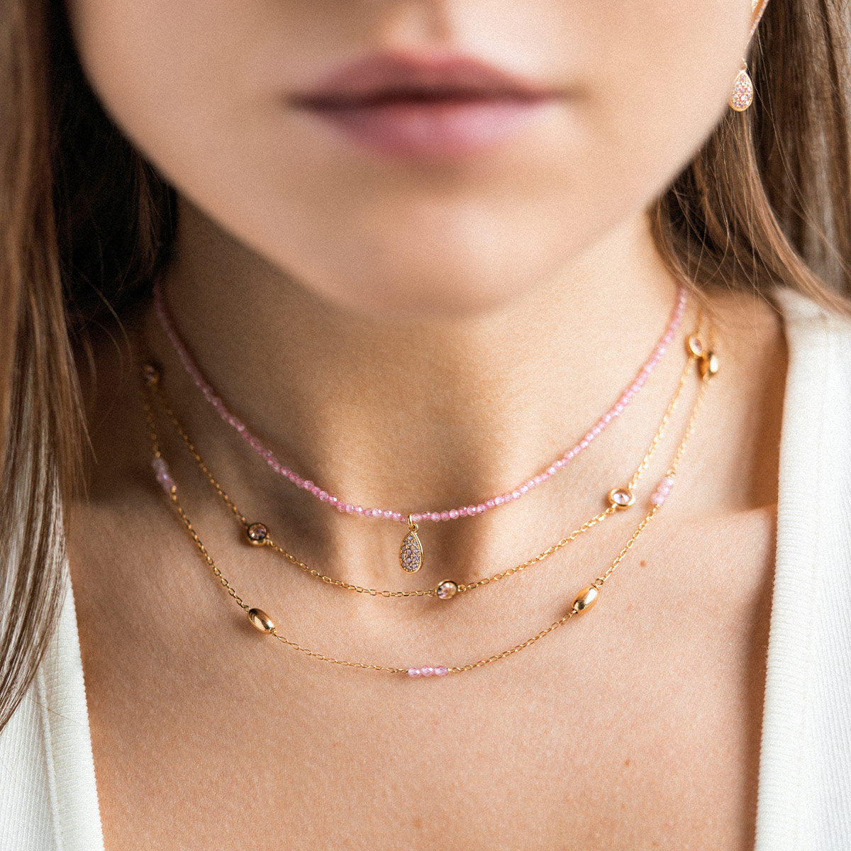 Chokers - Choker with pink zircons and pendant drop - 2 | Rue des Mille