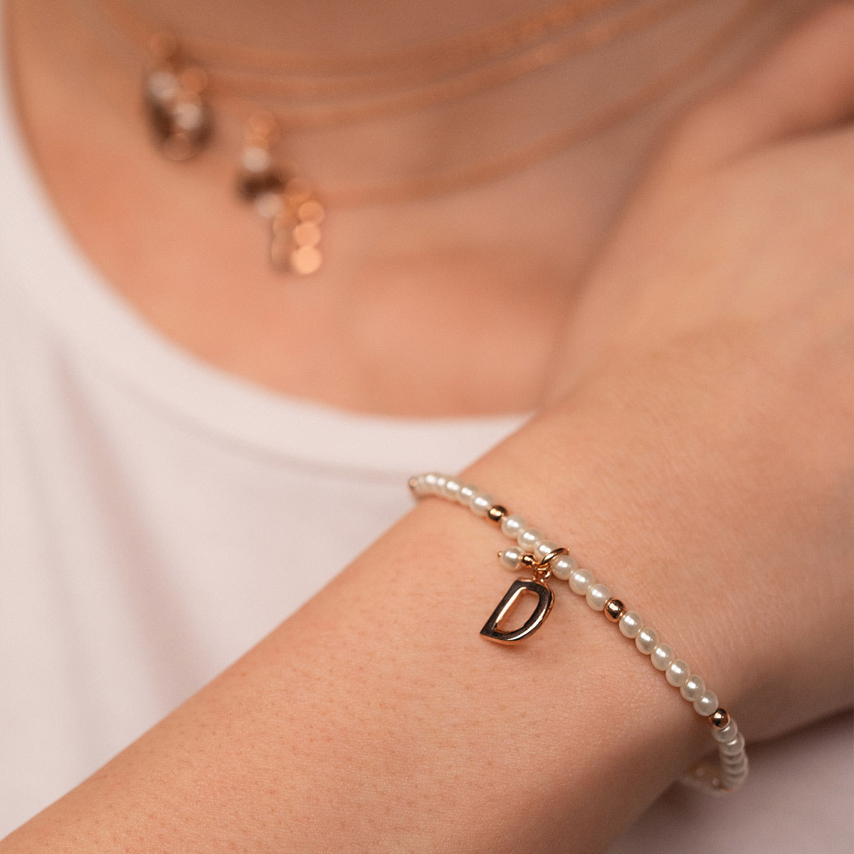 Bracelets - Elastic bracelet with pearls and balls - LETTER - 2 | Rue des Mille
