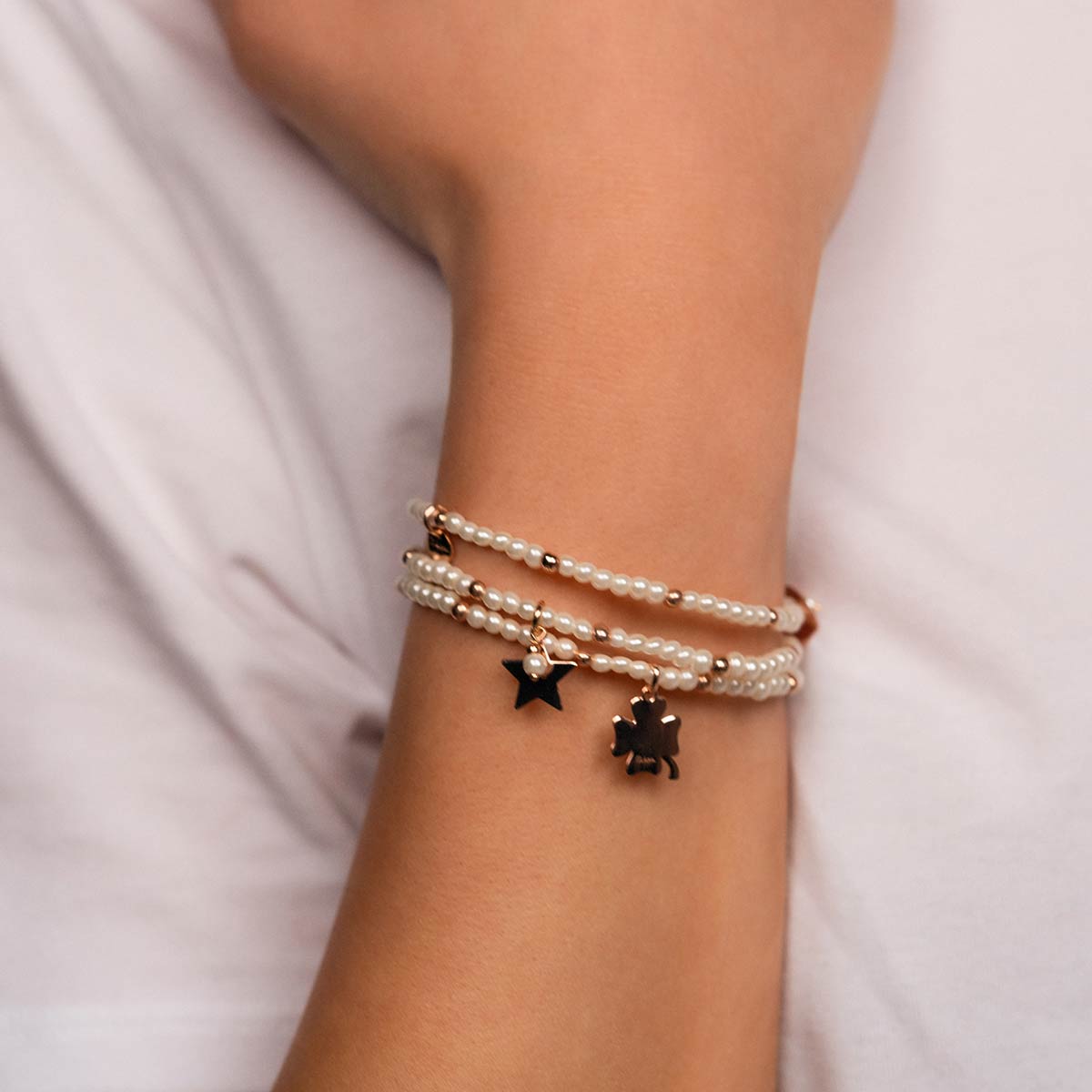 Pulsera elástica con perlas y bolitas - ESTRELLA