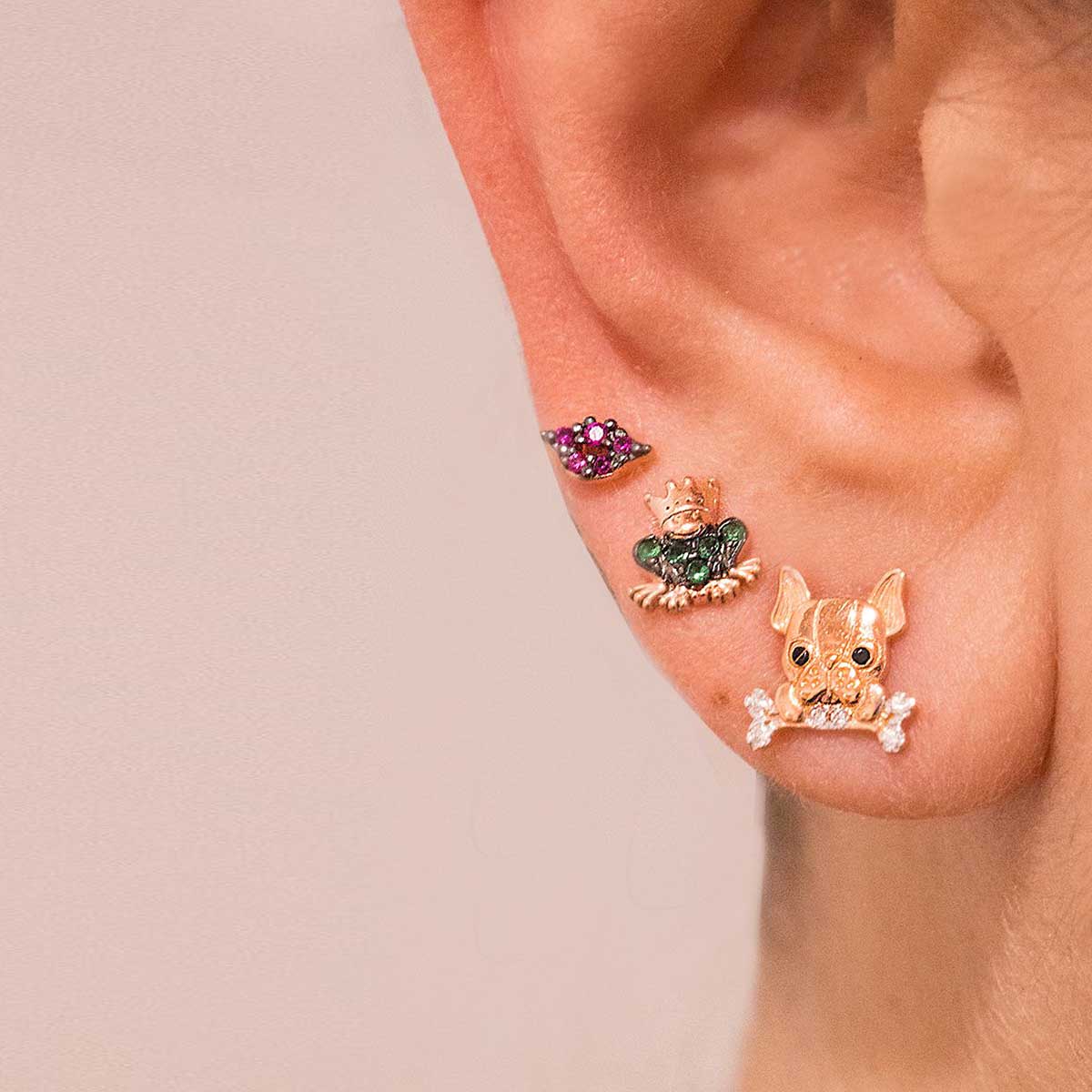 Stud Earrings with Zirconia Mouth/Frog