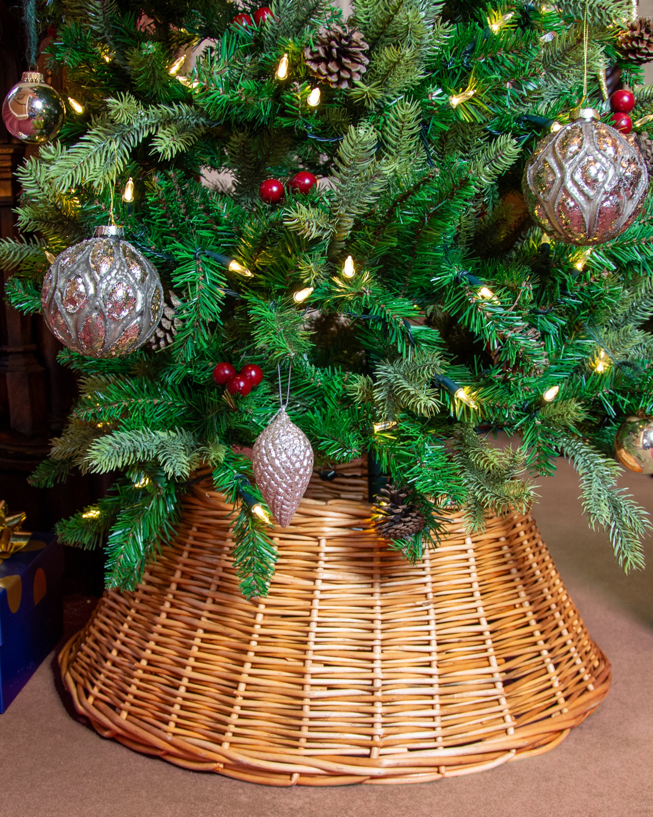 Honey Wicker Tree Skirt