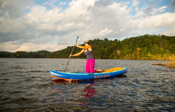 SUP Lake Beginner Paddle Woman