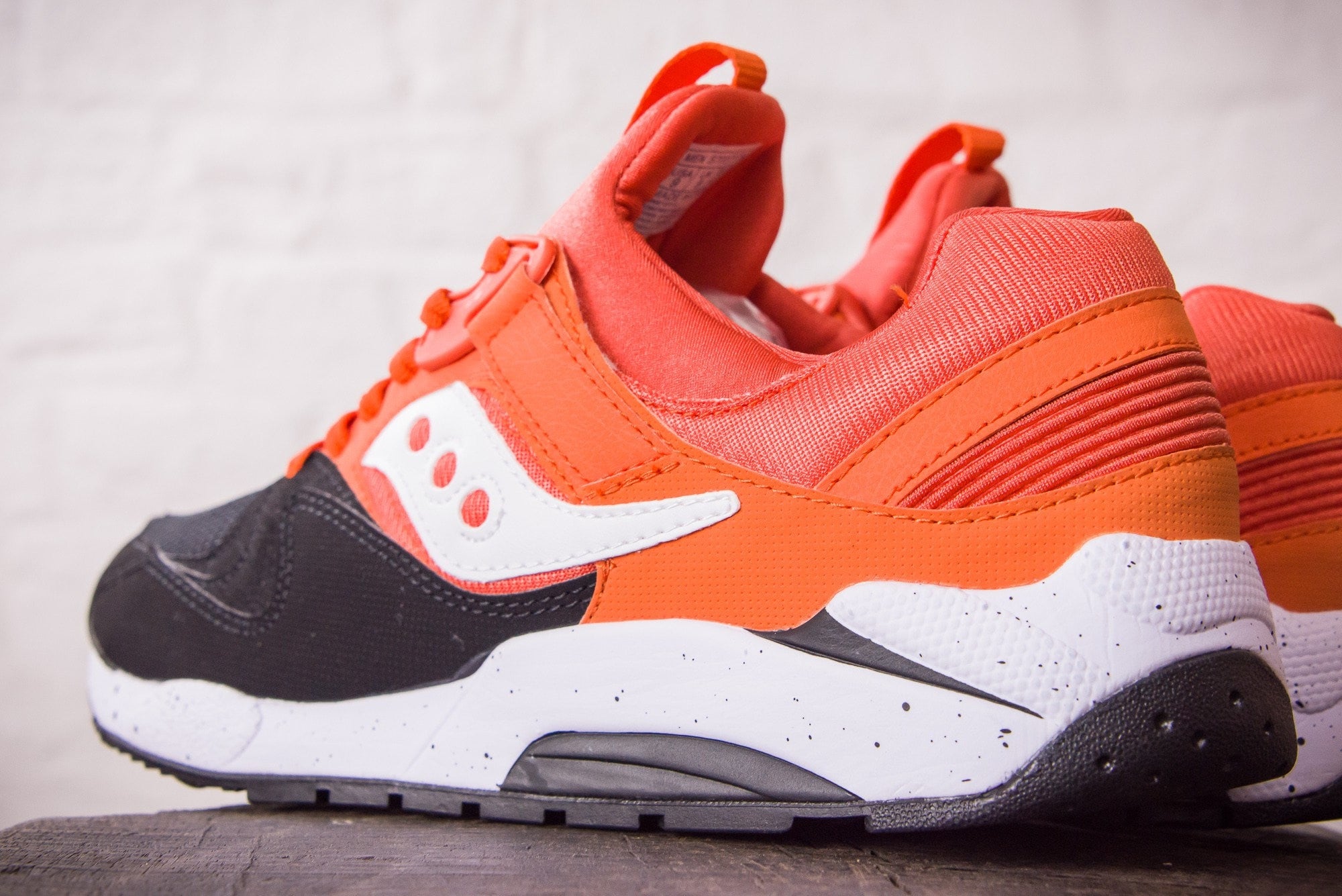 saucony grid 9000 hallowed on feet