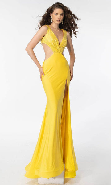 Sexy V-neck Open-Back Beaded Slit Cutout Fitted Pleated Glittering Sheath Plunging Neck Fall Natural Waistline Sleeveless Sheath Dress/Prom Dress with a Brush/Sweep Train