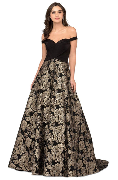 Sophisticated General Print Off the Shoulder Natural Waistline Fitted Dress with a Brush/Sweep Train