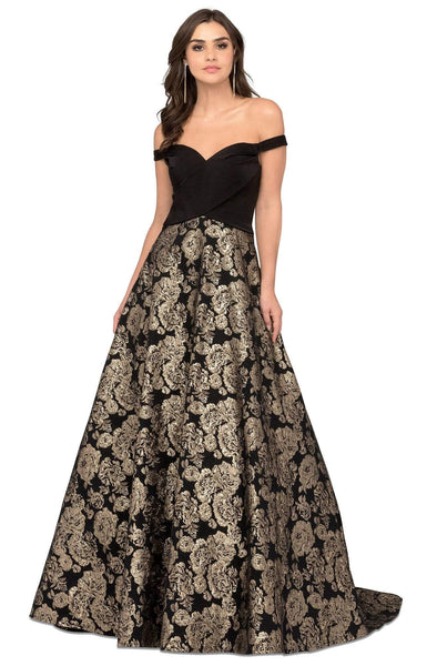 Sophisticated General Print Fitted Off the Shoulder Natural Waistline Dress with a Brush/Sweep Train