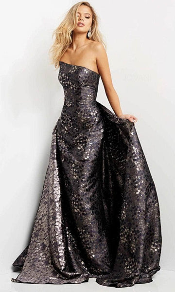 A-line Strapless Floor Length Fall Natural Waistline Straight Neck Fitted Open-Back Evening Dress with a Court Train