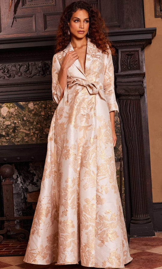 The 18 Best ​​Champagne Mother of the Bride Dresses of 2024