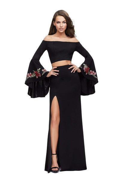 Natural Waistline Floor Length Sheath Bell Sleeves Off the Shoulder Applique Slit Fitted Back Zipper Floral Print Jersey Sheath Dress with a Brush/Sweep Train