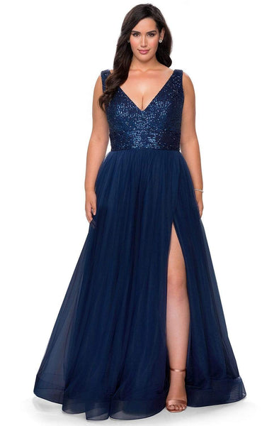 Sophisticated A-line V-neck Tulle Sleeveless Slit Pocketed Sequined Open-Back Back Zipper Empire Waistline Fall Prom Dress with a Brush/Sweep Train