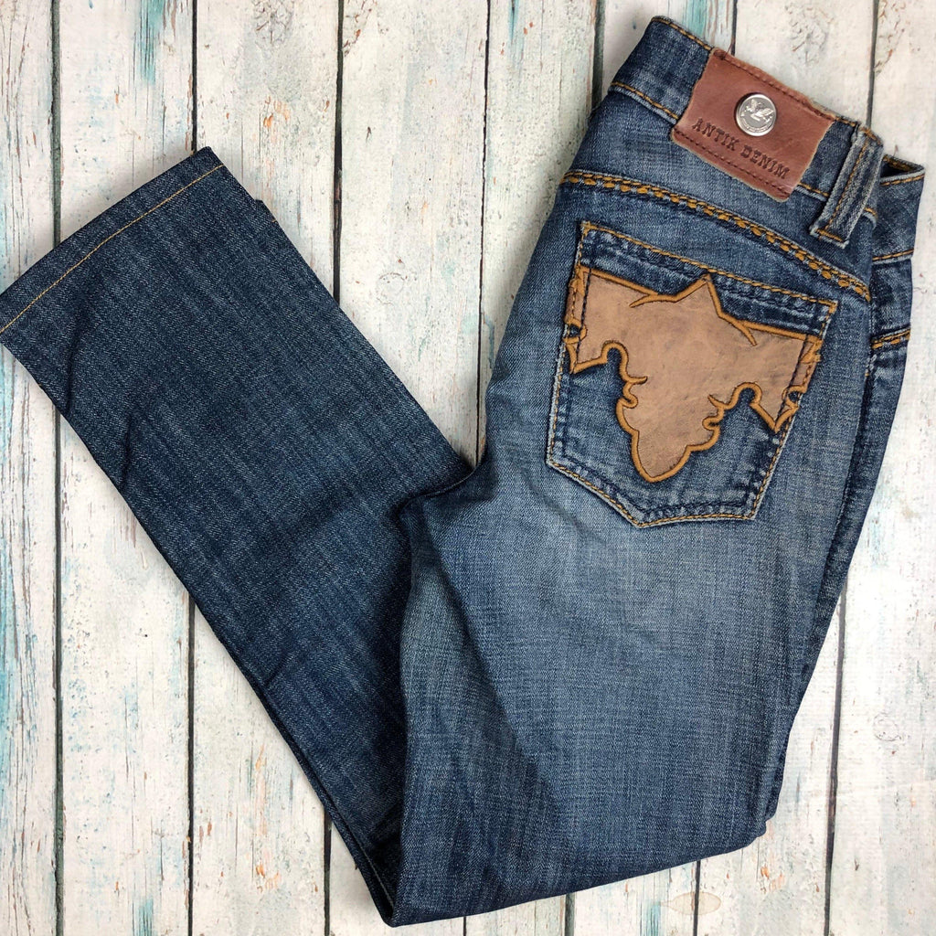 NWT - Levis 70s High Flare Jeans -Size 28 or 10AU