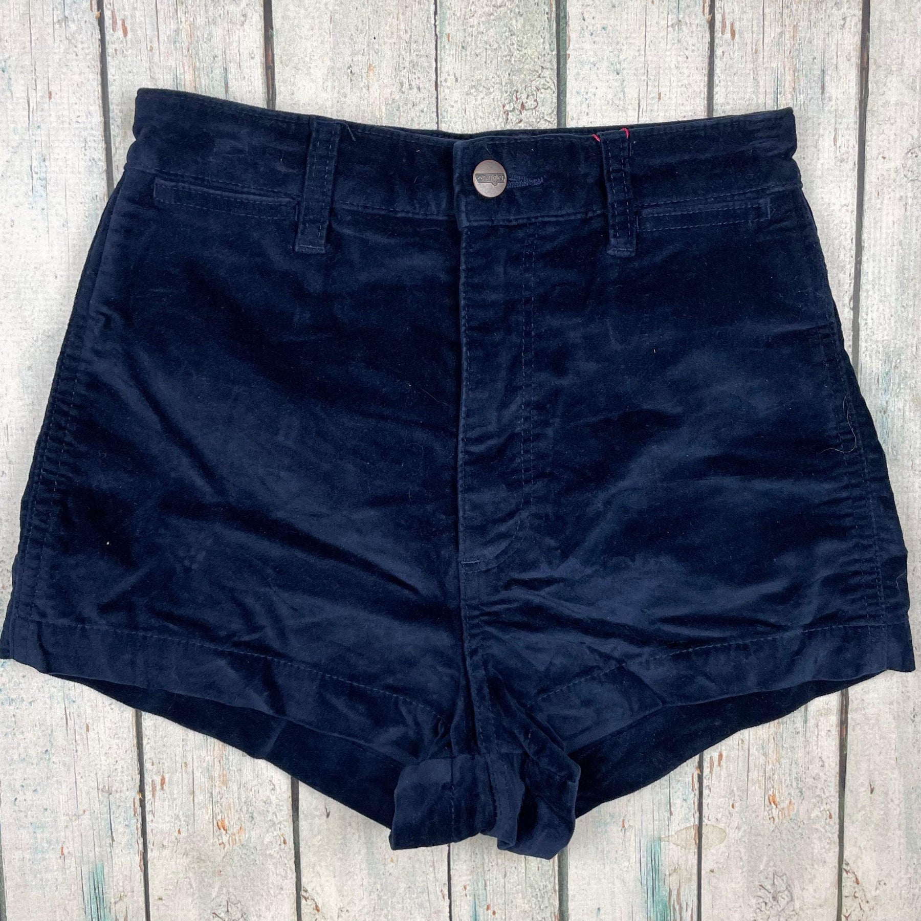 Wrangler 'Pin Up' Stretch Ladies Navy Velvet Shorts - Size 8 – Jean Pool