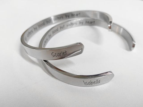 2 pieces of Bangle bracelet
