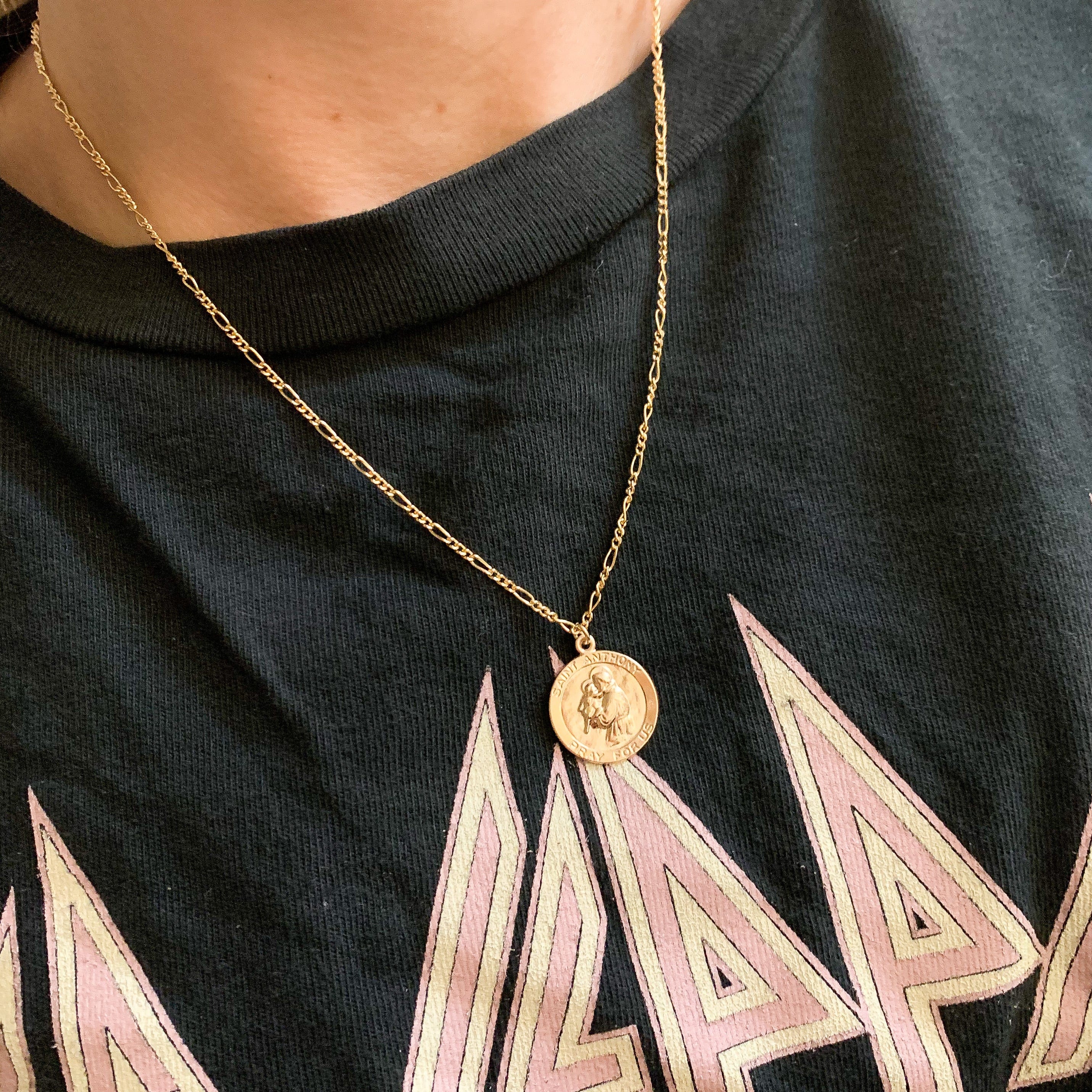 PALACE SKATEBOARDS COIN PENDANT GOLD
