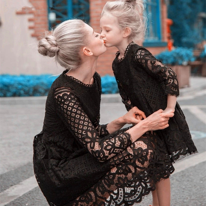matching wedding dresses for mom and daughter