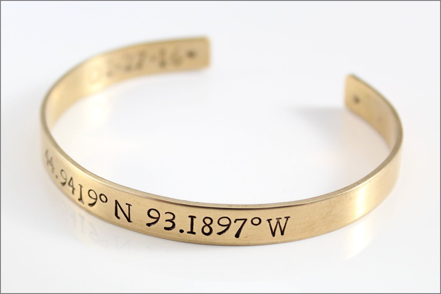 Браслеты местоположение. Gold Cuff Bracelet. Bar Bracelet. Handmade Bracelet with the name my father. Unique Bracelets with the name on it.