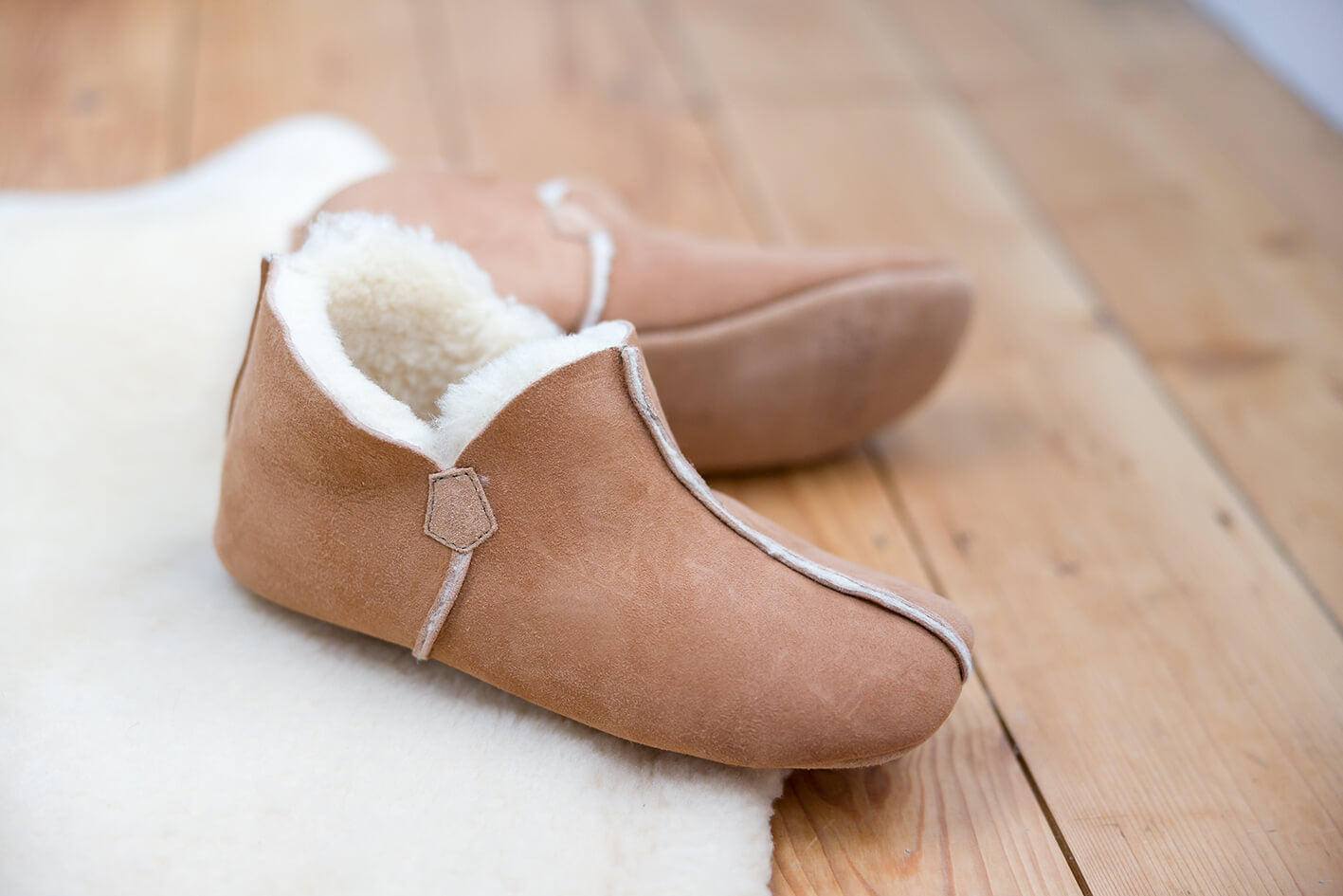 Details more than 167 sheepskin slippers womens super hot