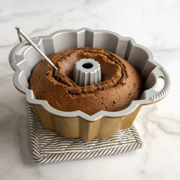 Nordic Ware Translucent Bundt Cake Keeper – Bake Supply Plus