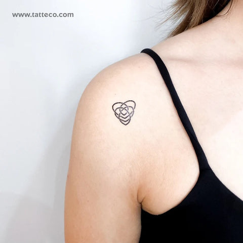 Celtic motherhood knot tattoo: Celtic motherhood symbol tattoo